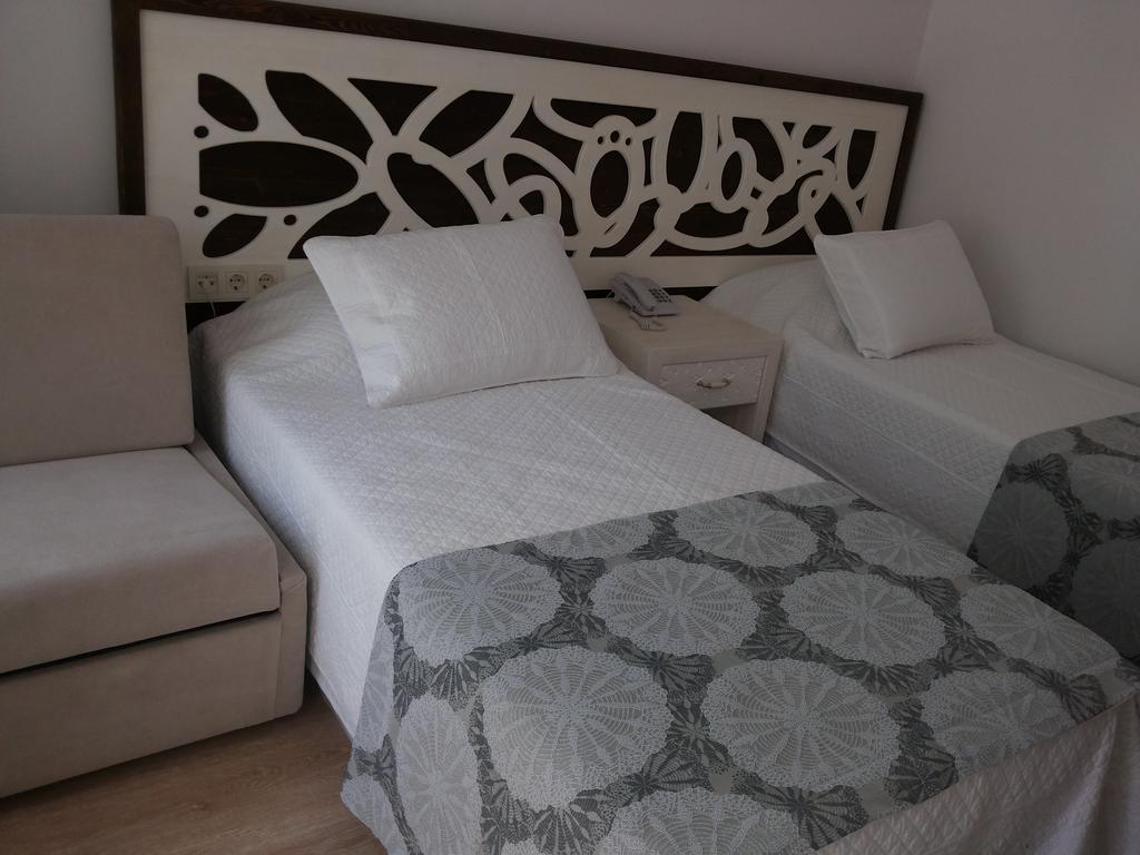 Meggs Bodrum Beach Restaurant & Hotel Ortakent Dış mekan fotoğraf
