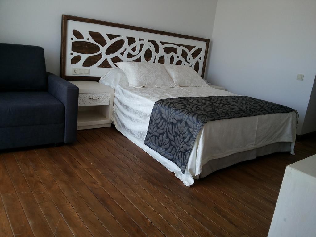 Meggs Bodrum Beach Restaurant & Hotel Ortakent Dış mekan fotoğraf