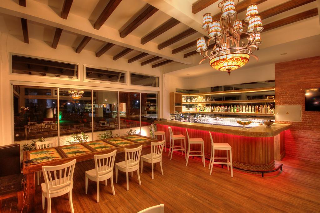 Meggs Bodrum Beach Restaurant & Hotel Ortakent Dış mekan fotoğraf