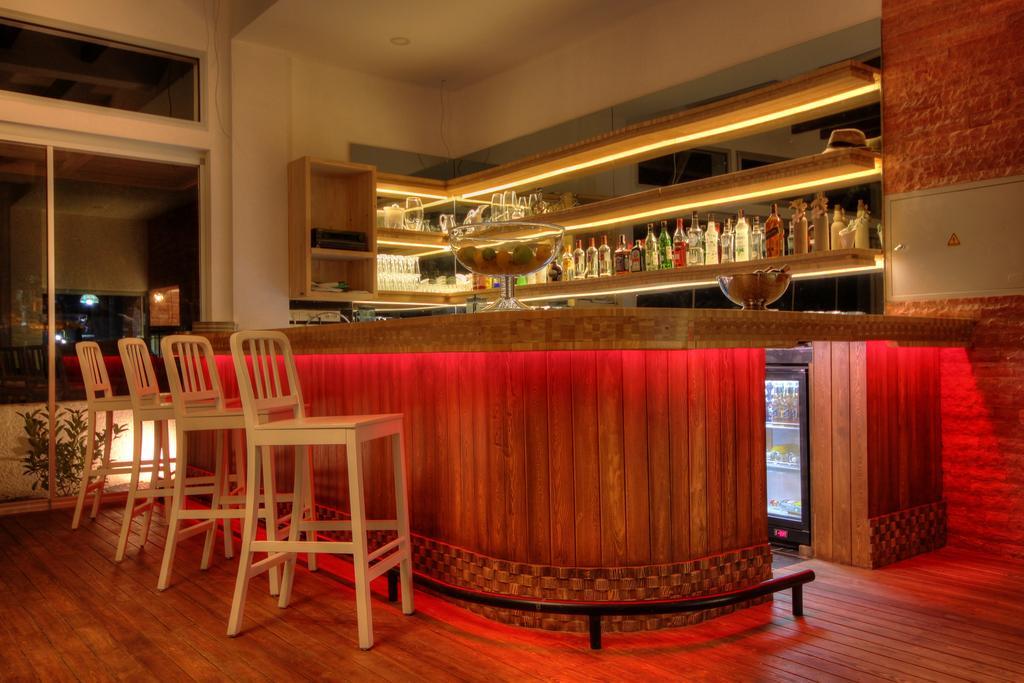 Meggs Bodrum Beach Restaurant & Hotel Ortakent Dış mekan fotoğraf