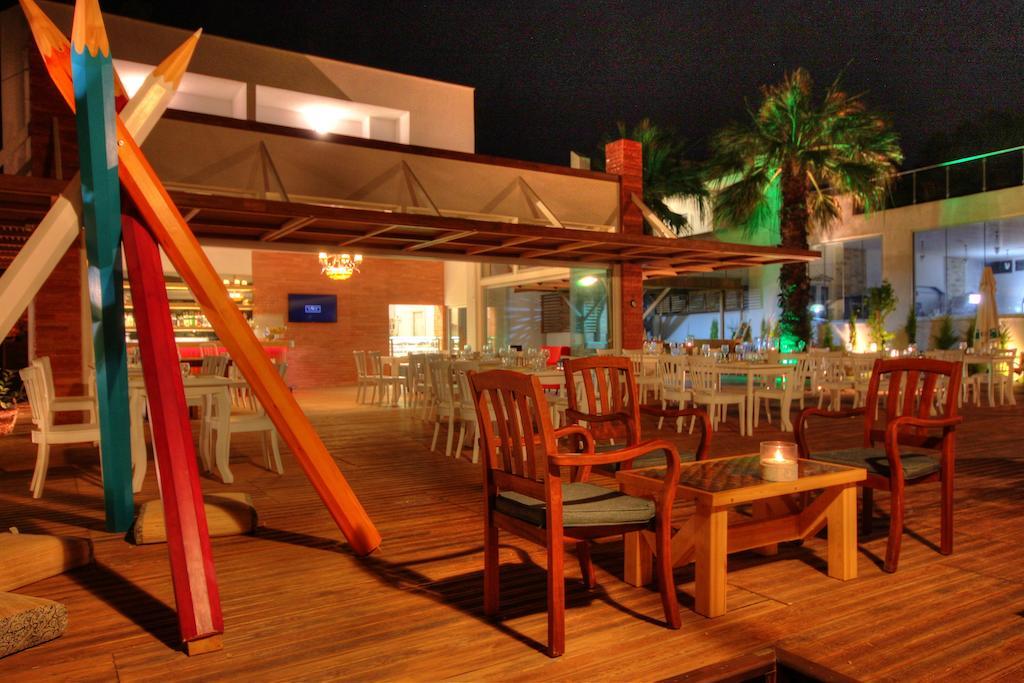 Meggs Bodrum Beach Restaurant & Hotel Ortakent Dış mekan fotoğraf
