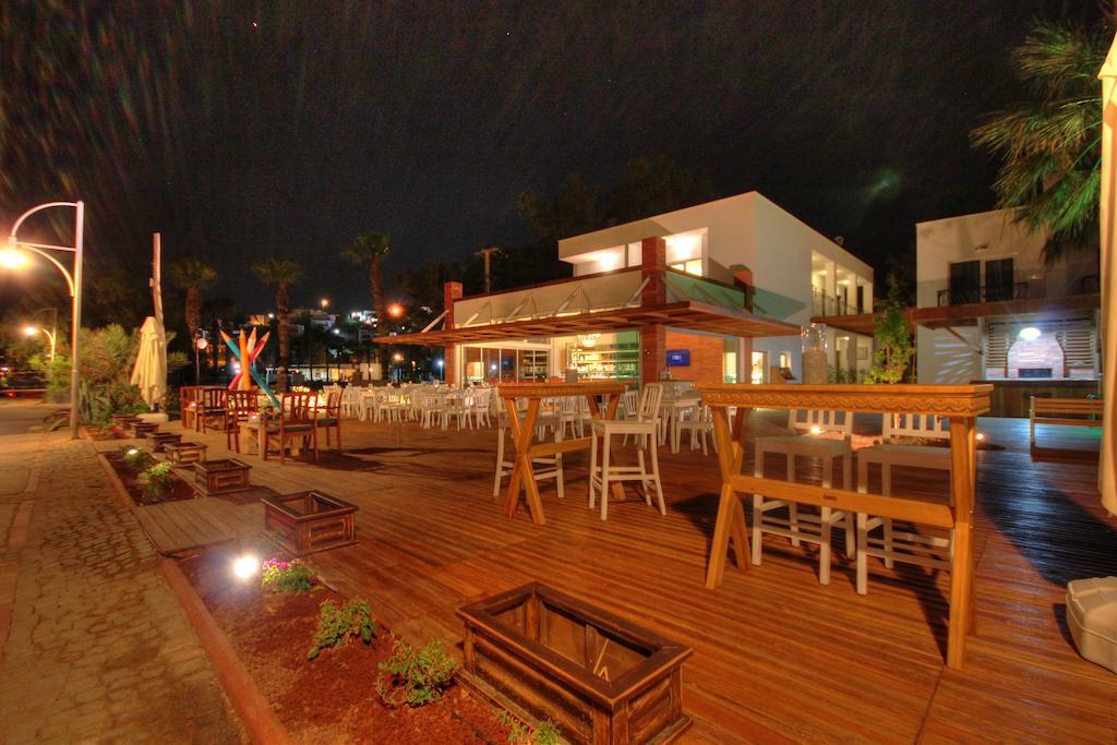 Meggs Bodrum Beach Restaurant & Hotel Ortakent Dış mekan fotoğraf