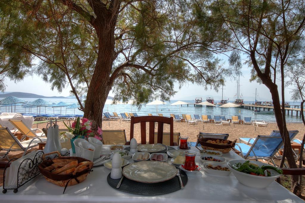 Meggs Bodrum Beach Restaurant & Hotel Ortakent Dış mekan fotoğraf
