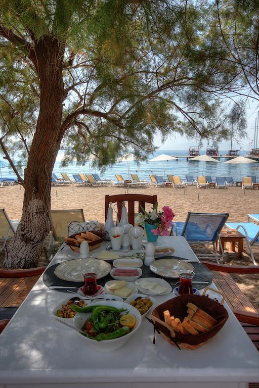 Meggs Bodrum Beach Restaurant & Hotel Ortakent Dış mekan fotoğraf