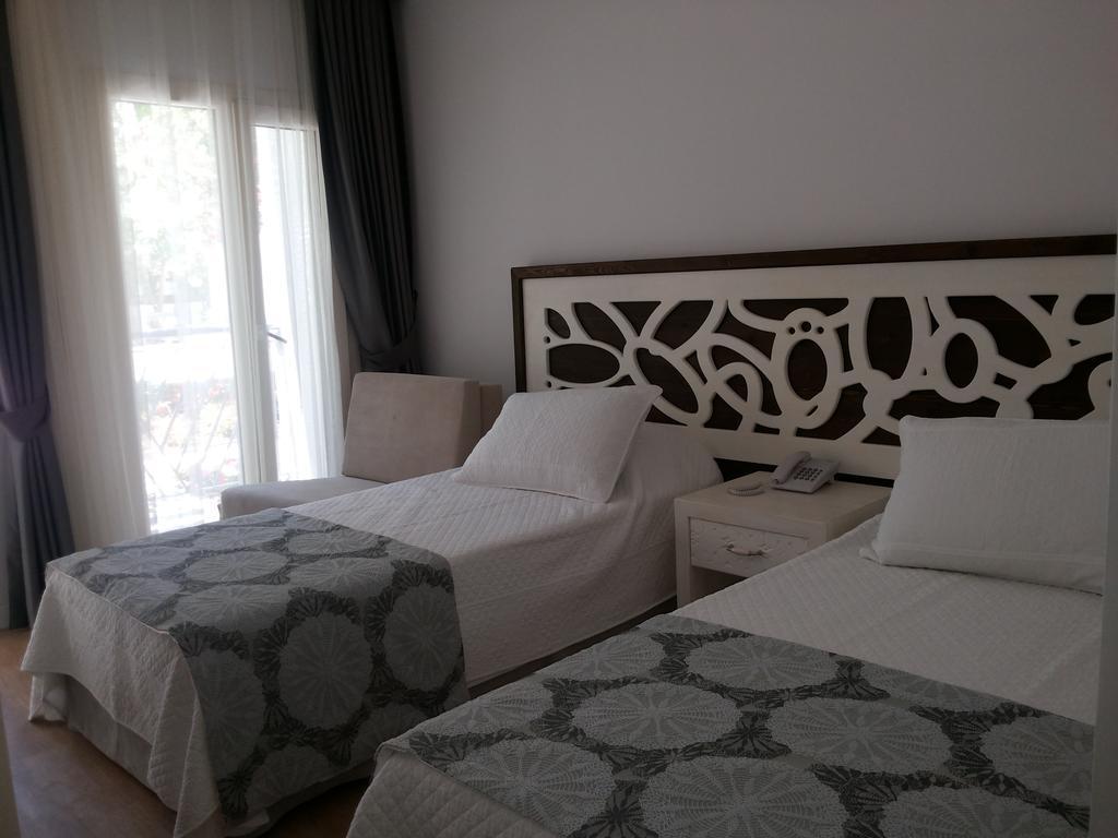 Meggs Bodrum Beach Restaurant & Hotel Ortakent Oda fotoğraf