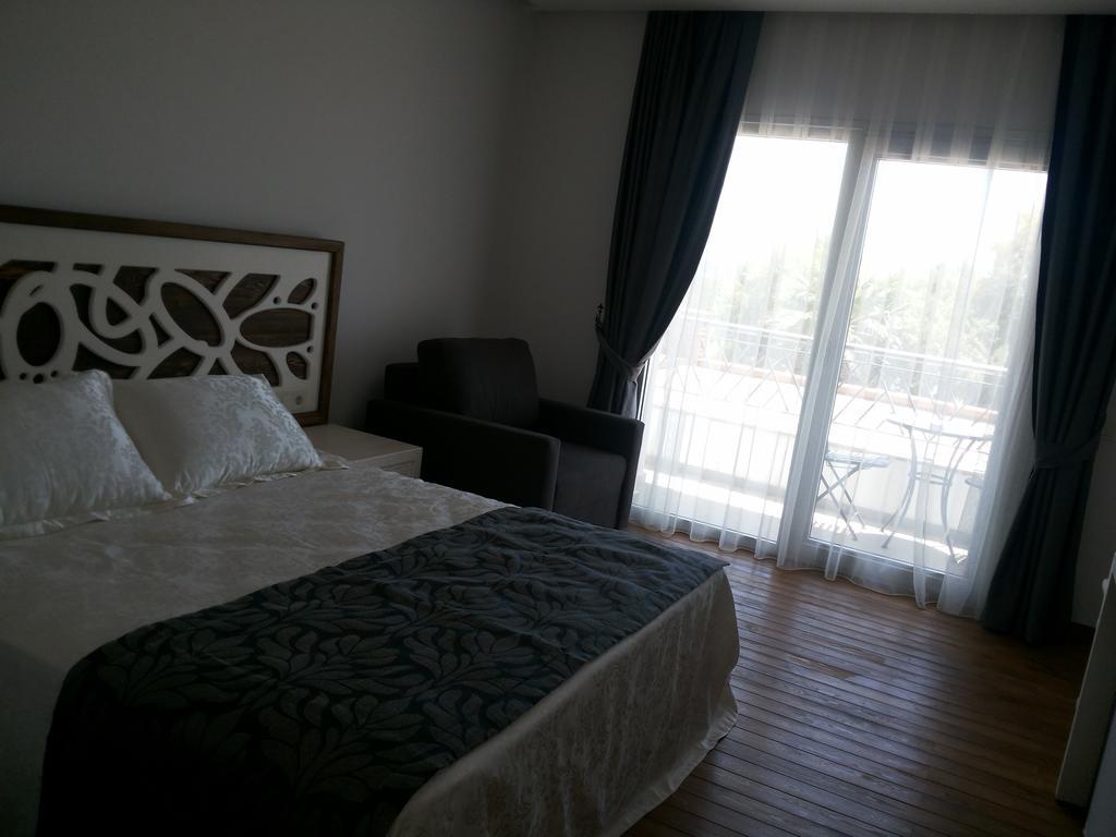 Meggs Bodrum Beach Restaurant & Hotel Ortakent Oda fotoğraf